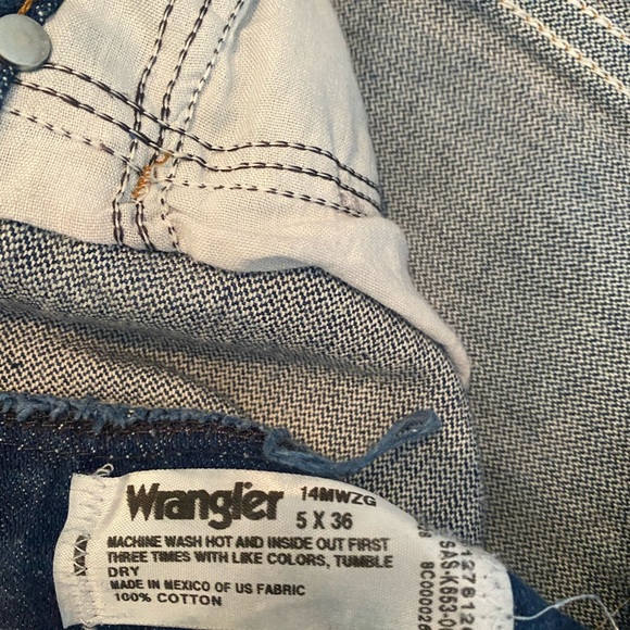 VINTAGE wrangler - Picture 3 of 3